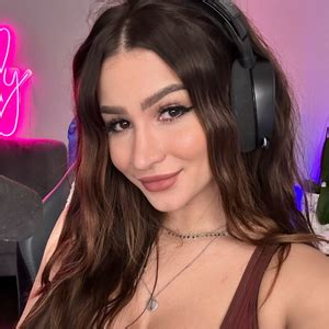 Alinity kissing onlyfans While her OnlyFans career has earned her more than Twitch ever has, when she first began streaming, it was quite profitable for her, and Alinity’s secrecy about her job resulted in some family